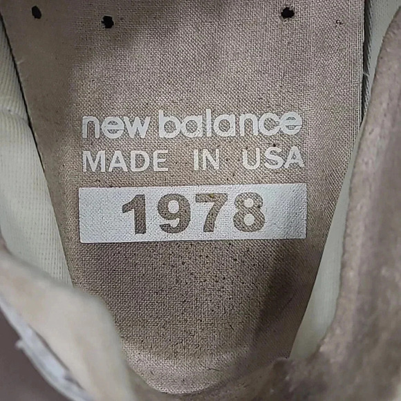 Limited Edition New Balance ML 1978HK Nubuck Suede Sneakers - Picture 15 of 15